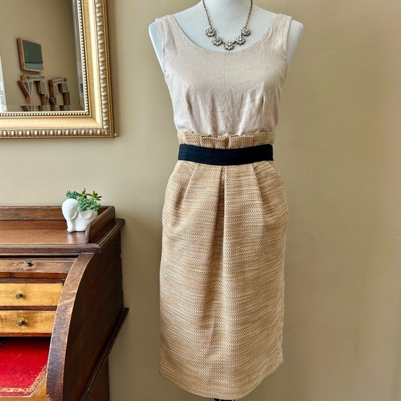 Vintage D&G Dolce & Gabbana Gold Metallic Tweed Sheath Dress Sleeveless Size 38 - Picture 4 of 14